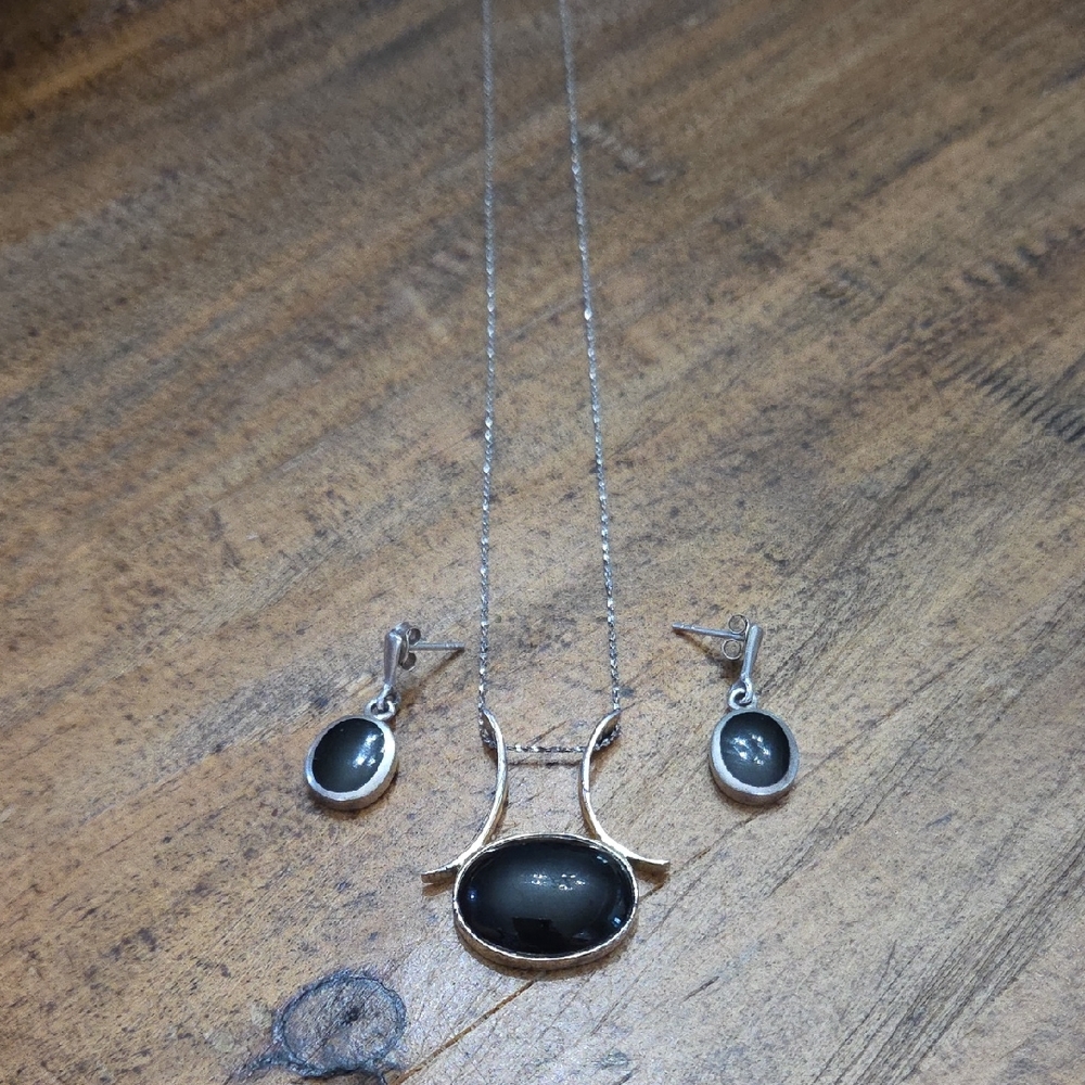 Elegant Silver and Black Jewelry Set